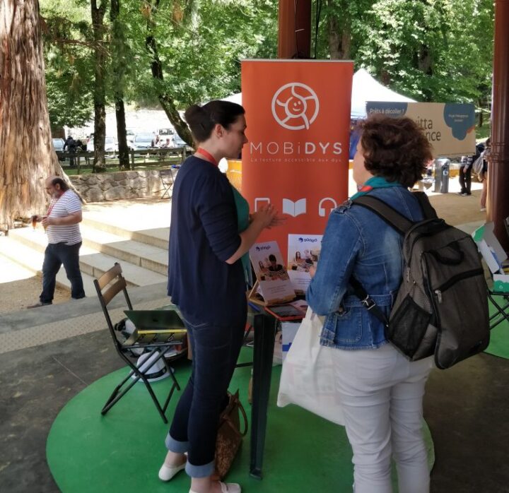 Photo stand MOBiDYS au salon LUDOVIA
